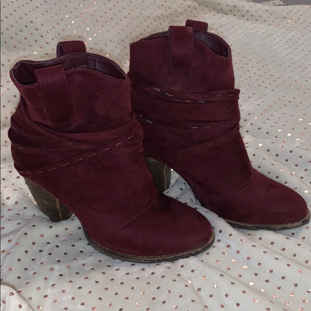 Heeled booties